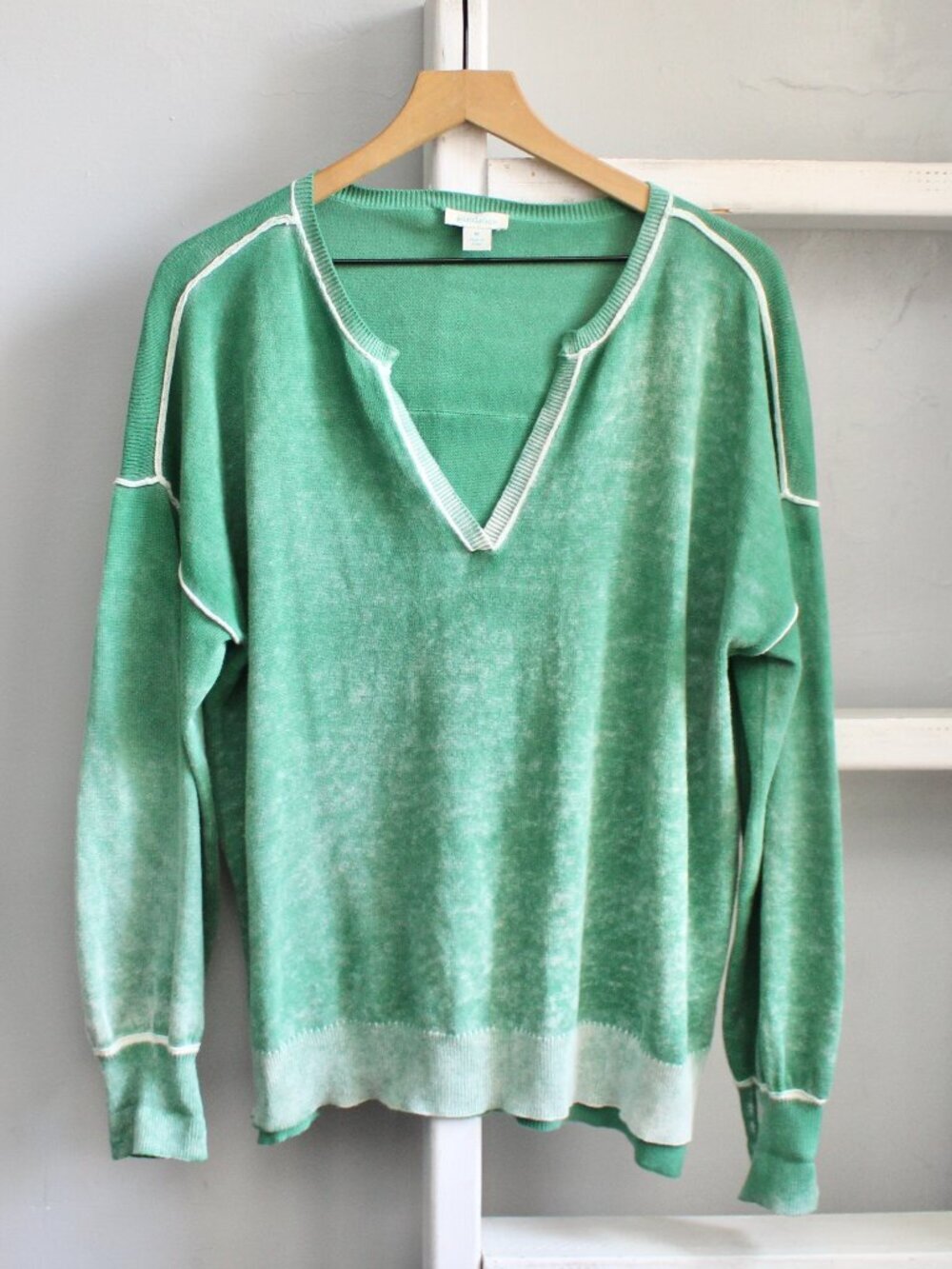 Sundance Cece V-Neck Lightweight Oversized Sweater Green Size Medium